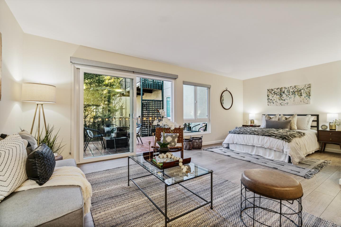 902 Peninsula AVE 201
