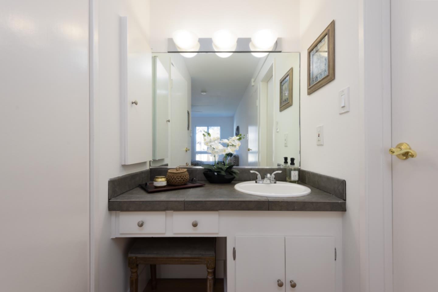 934 Peninsula AVE 310