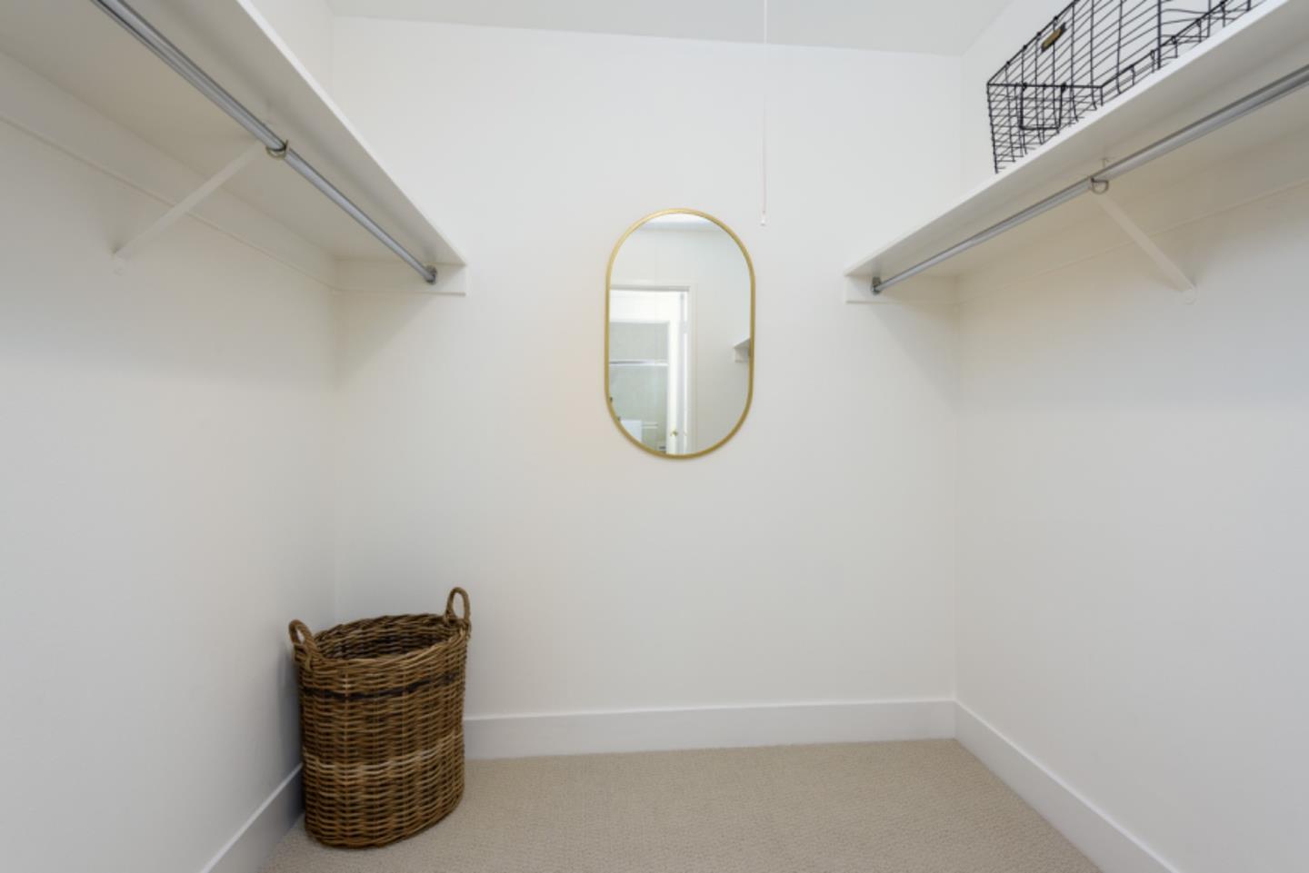 934 Peninsula AVE 310