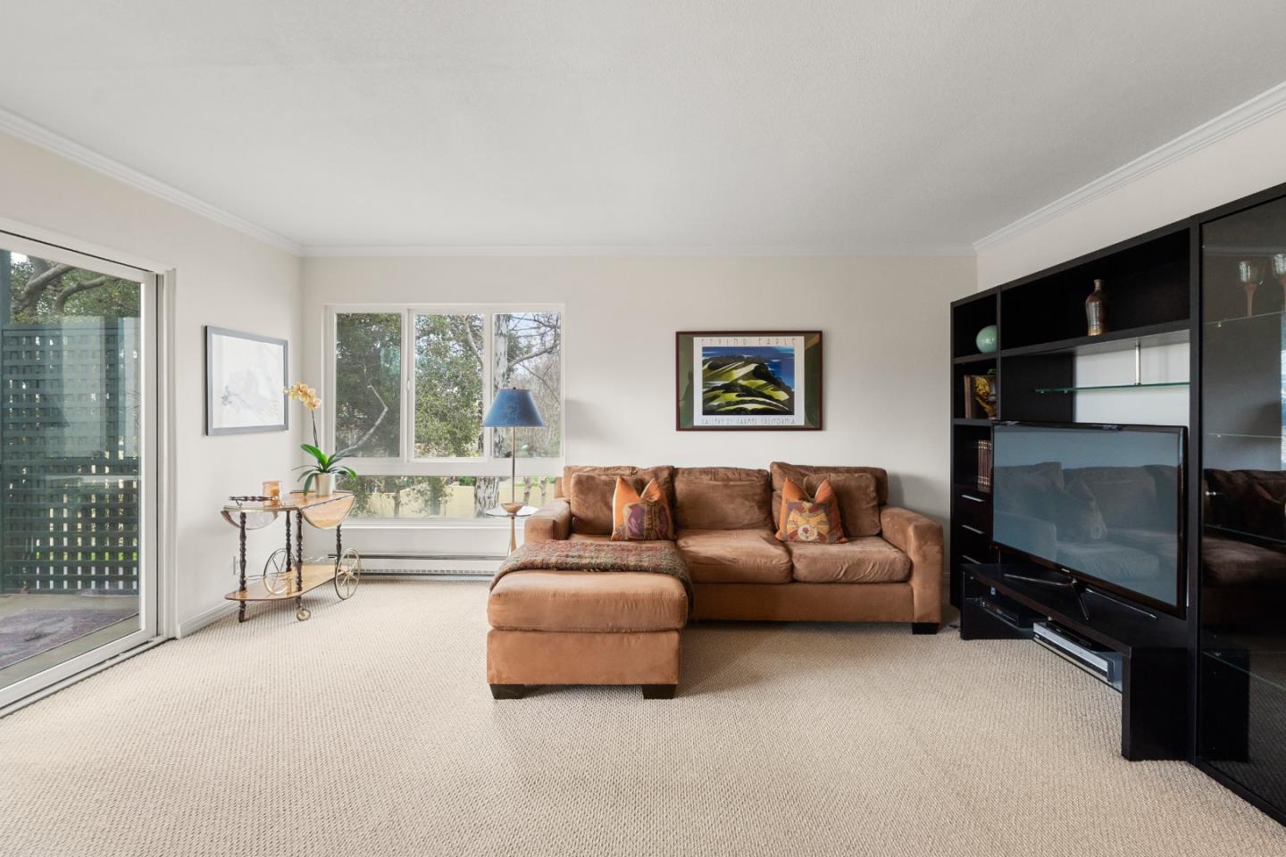 928 Peninsula AVE 204