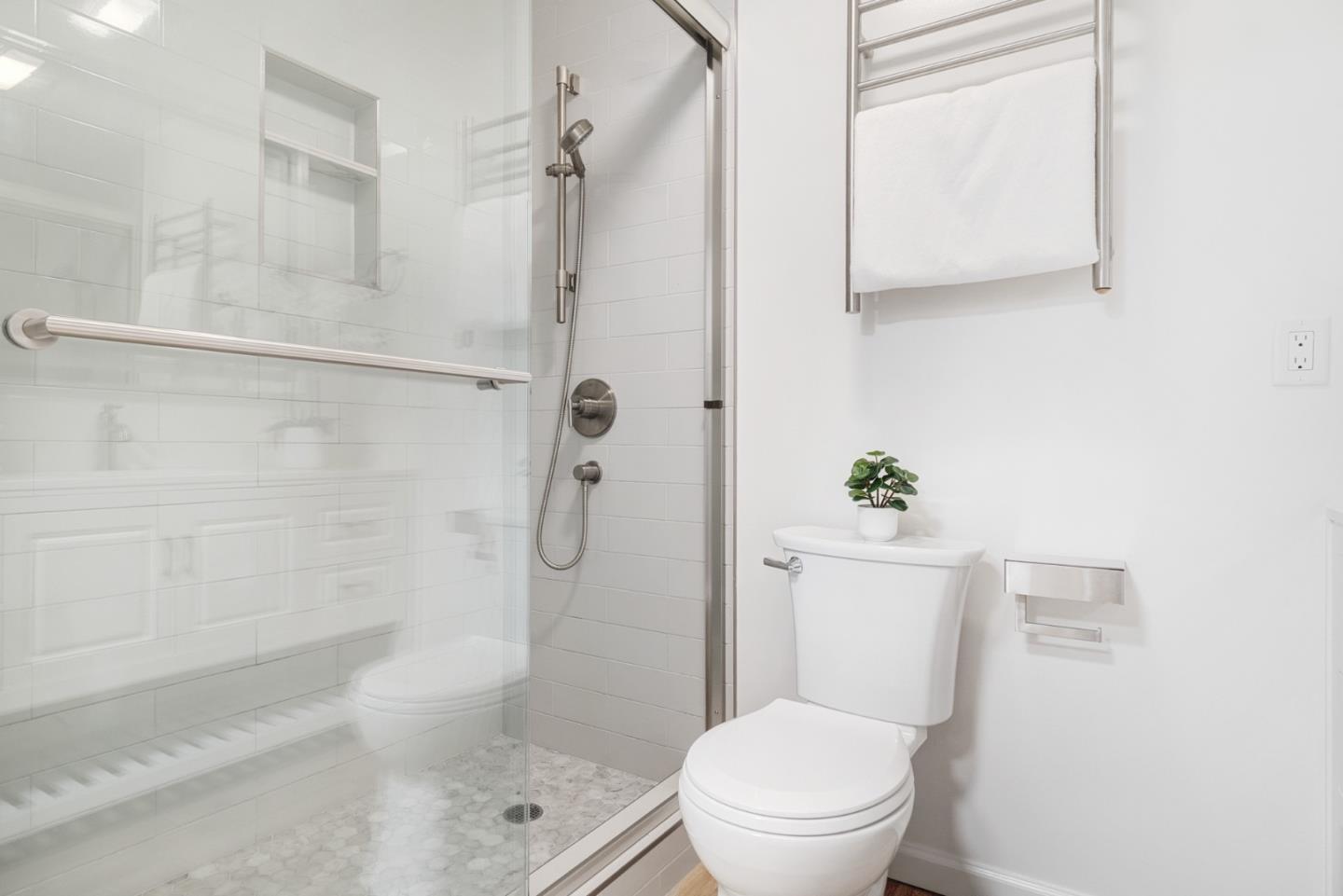 819 North Humboldt Street 102