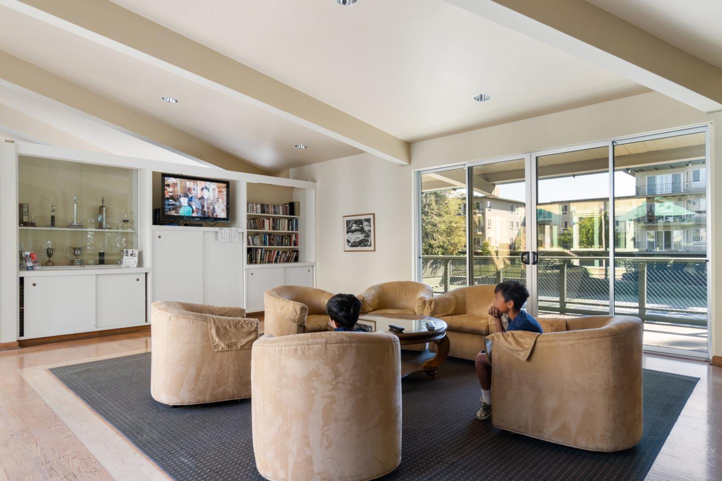 803 North Humboldt Street 405