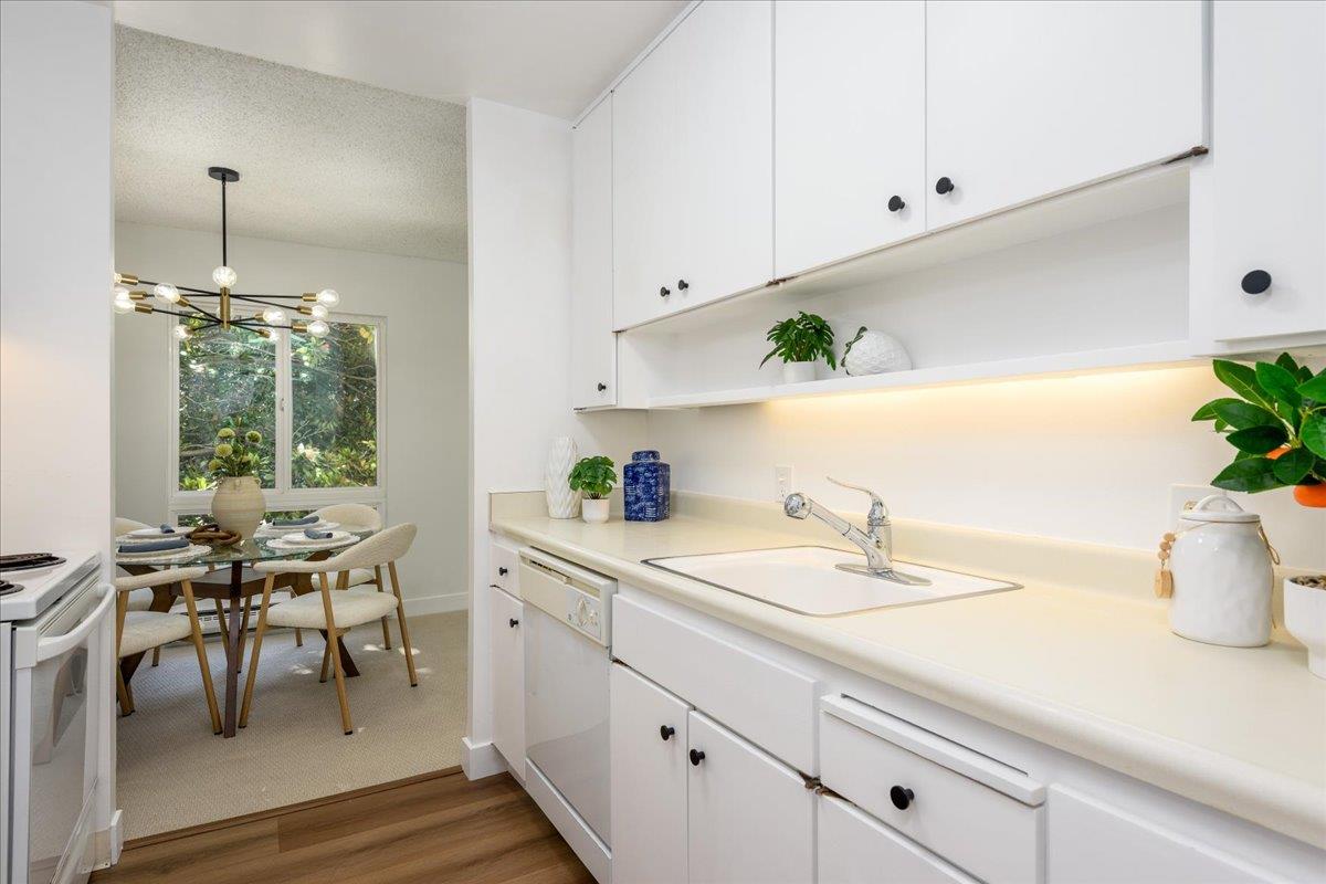 904 Peninsula AVE 305