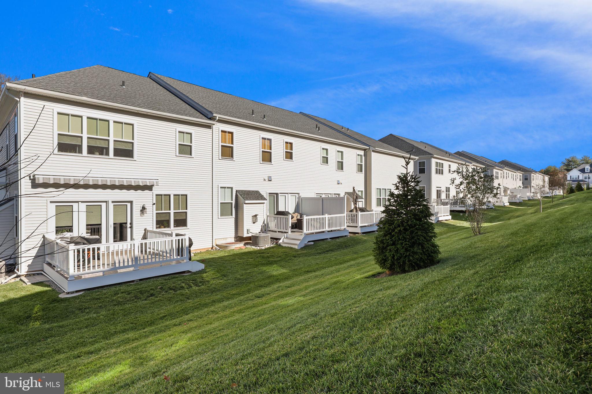23 Spring Mill Rd