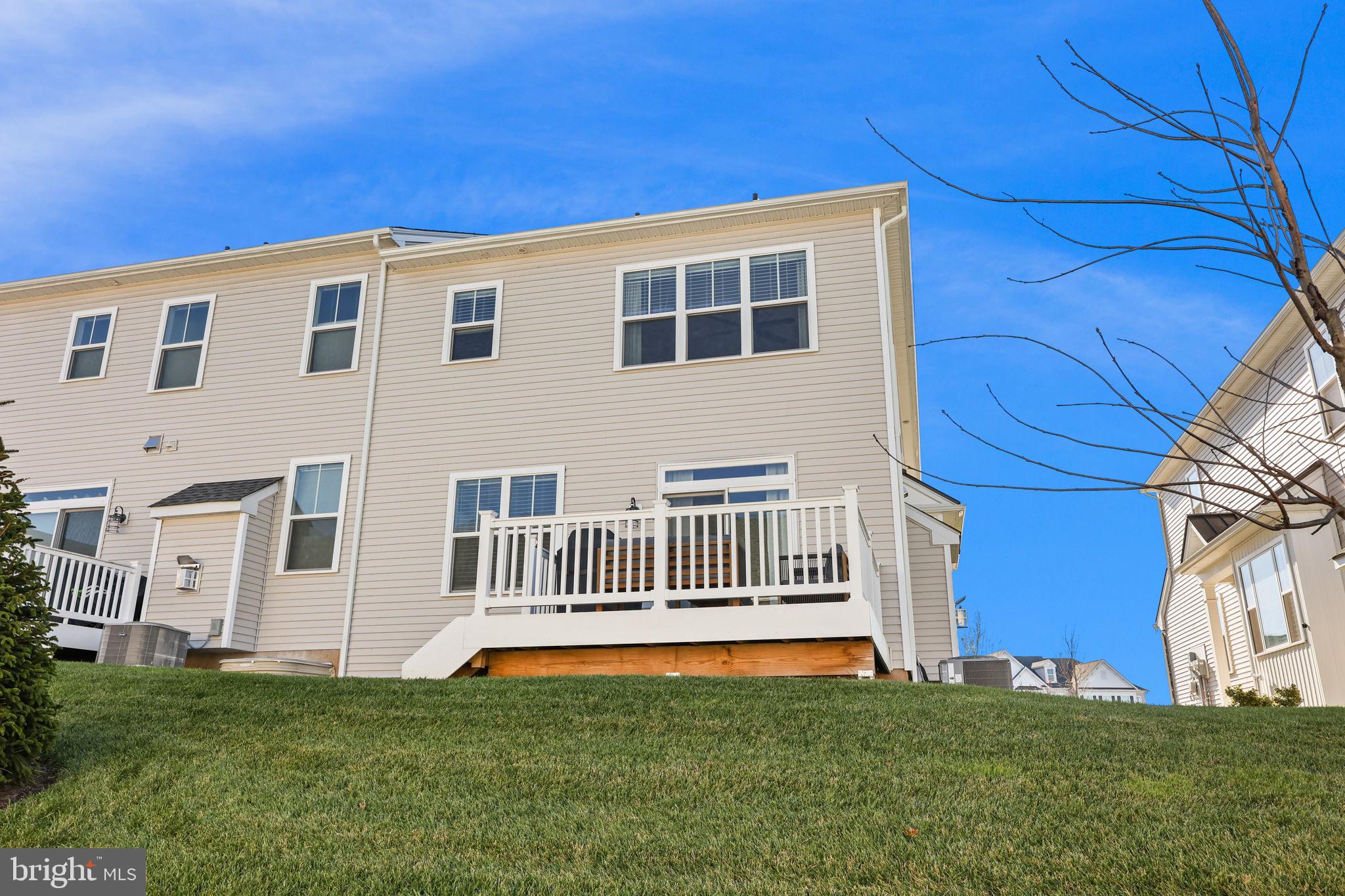 23 Spring Mill Rd