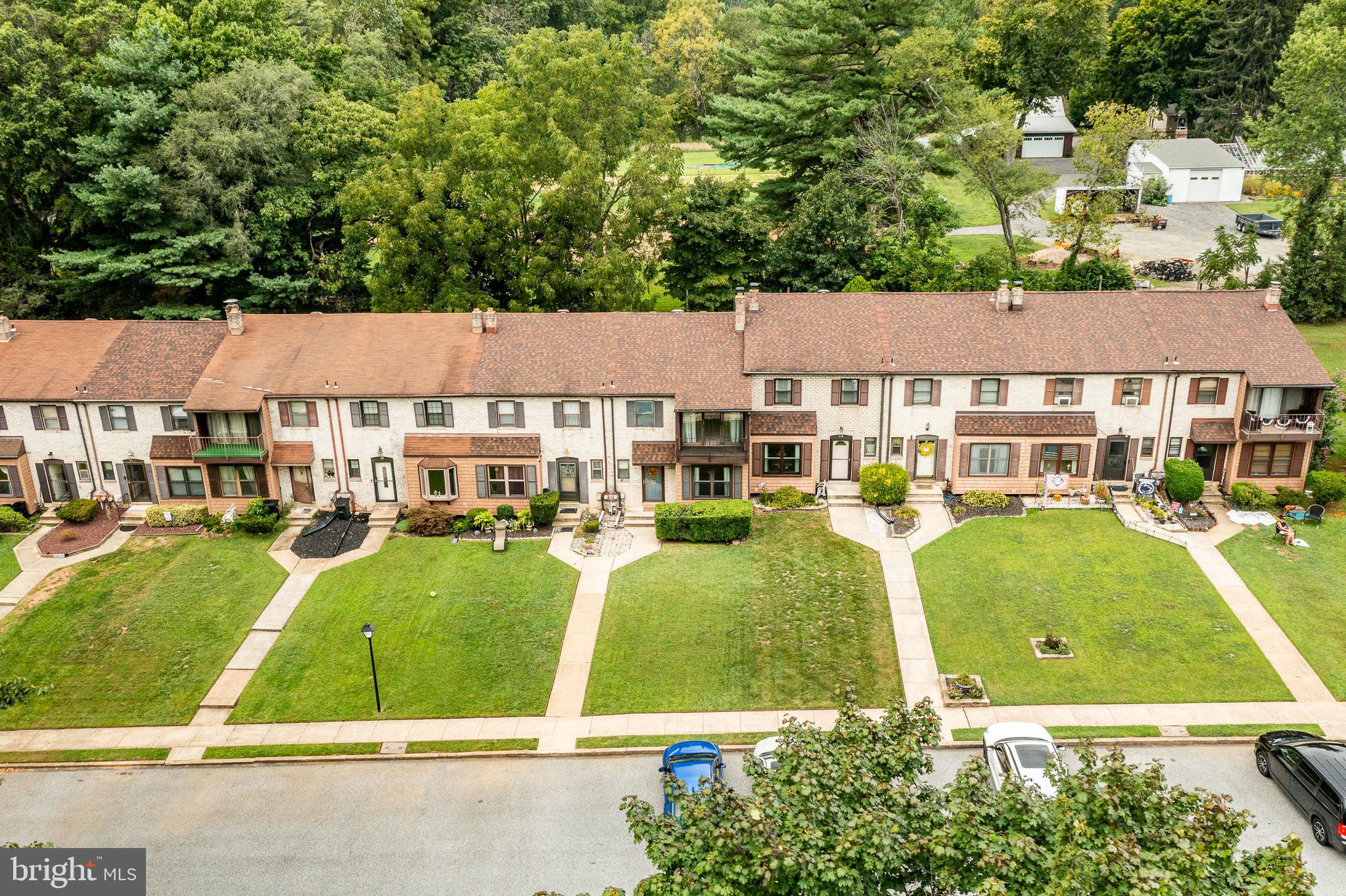 17 Bishop Dr