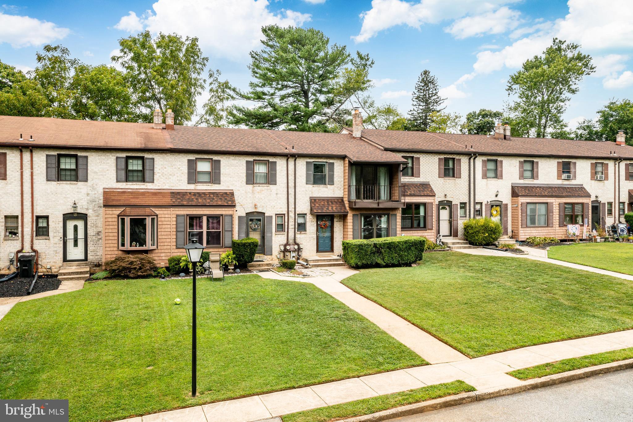17 Bishop Dr