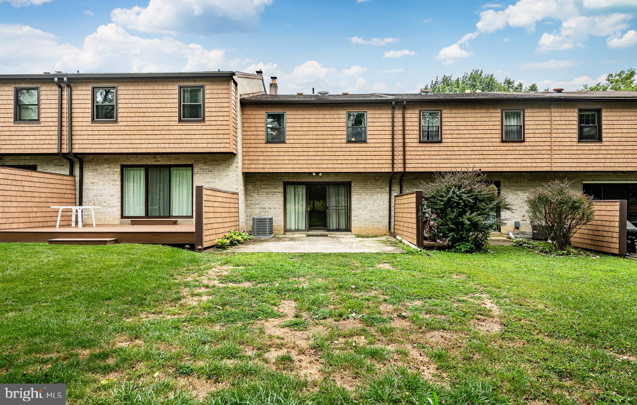 17 Bishop Dr
