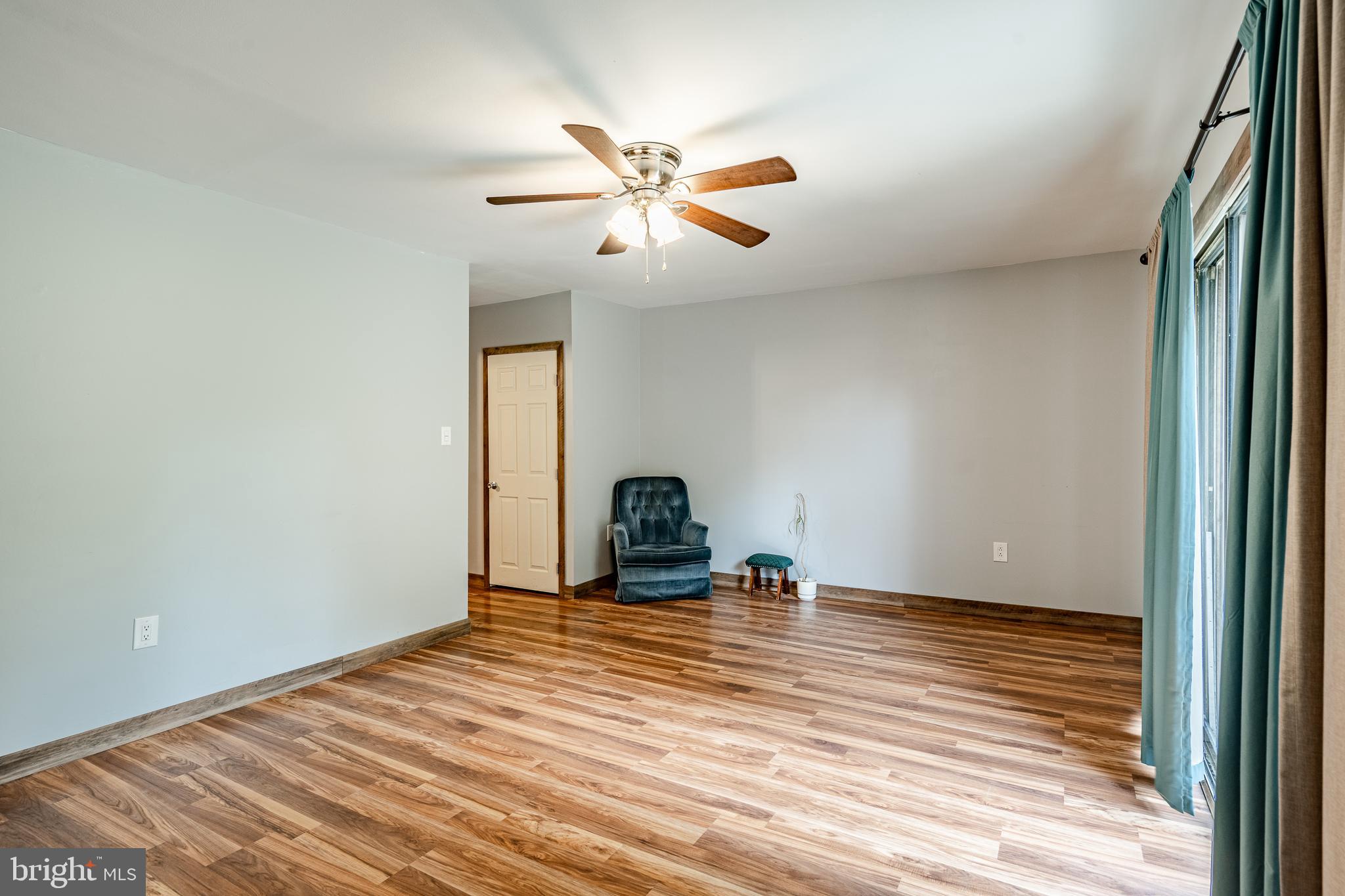 17 Bishop Dr