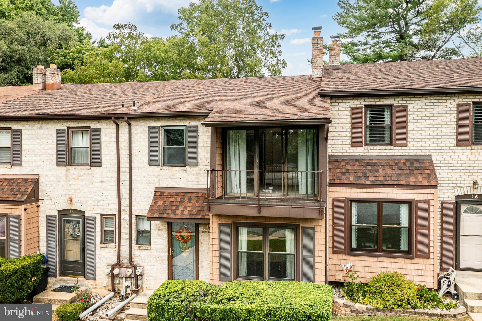 17 Bishop Dr