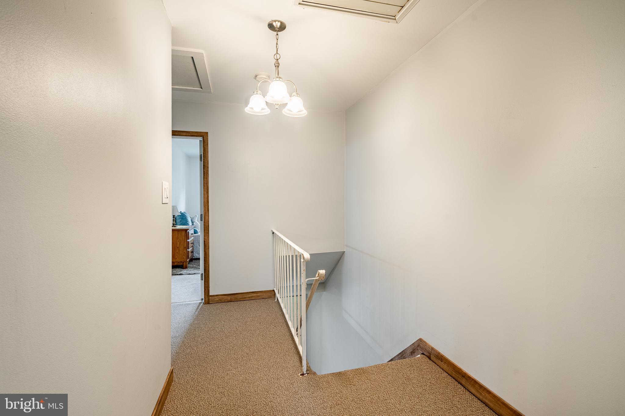 17 Bishop Dr