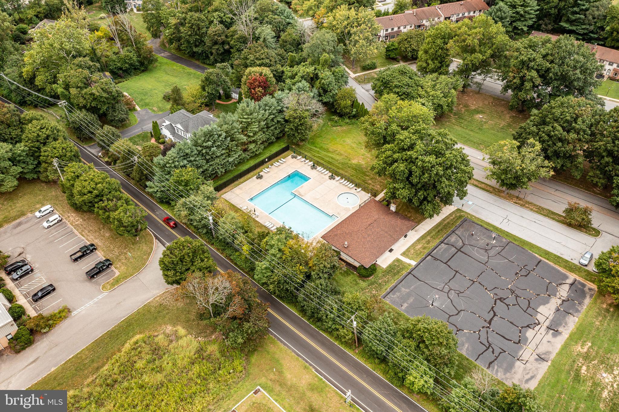 17 Bishop Dr