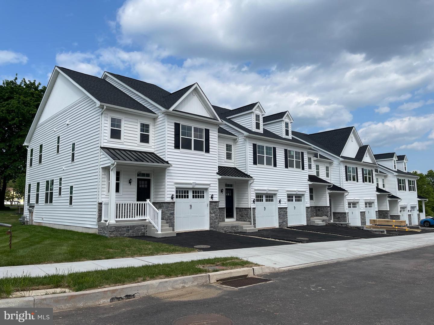 103 Arch Way #Lot #4