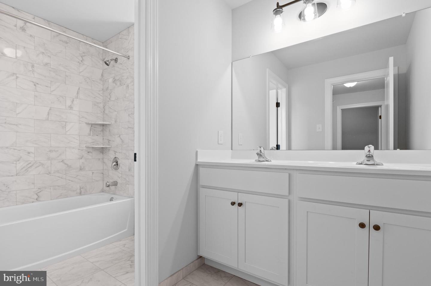 103 Arch Way #Lot #4