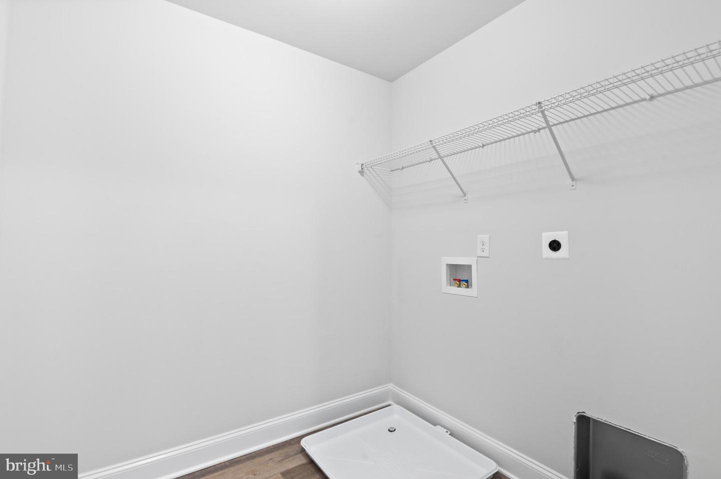 103 Arch Way #Lot #4