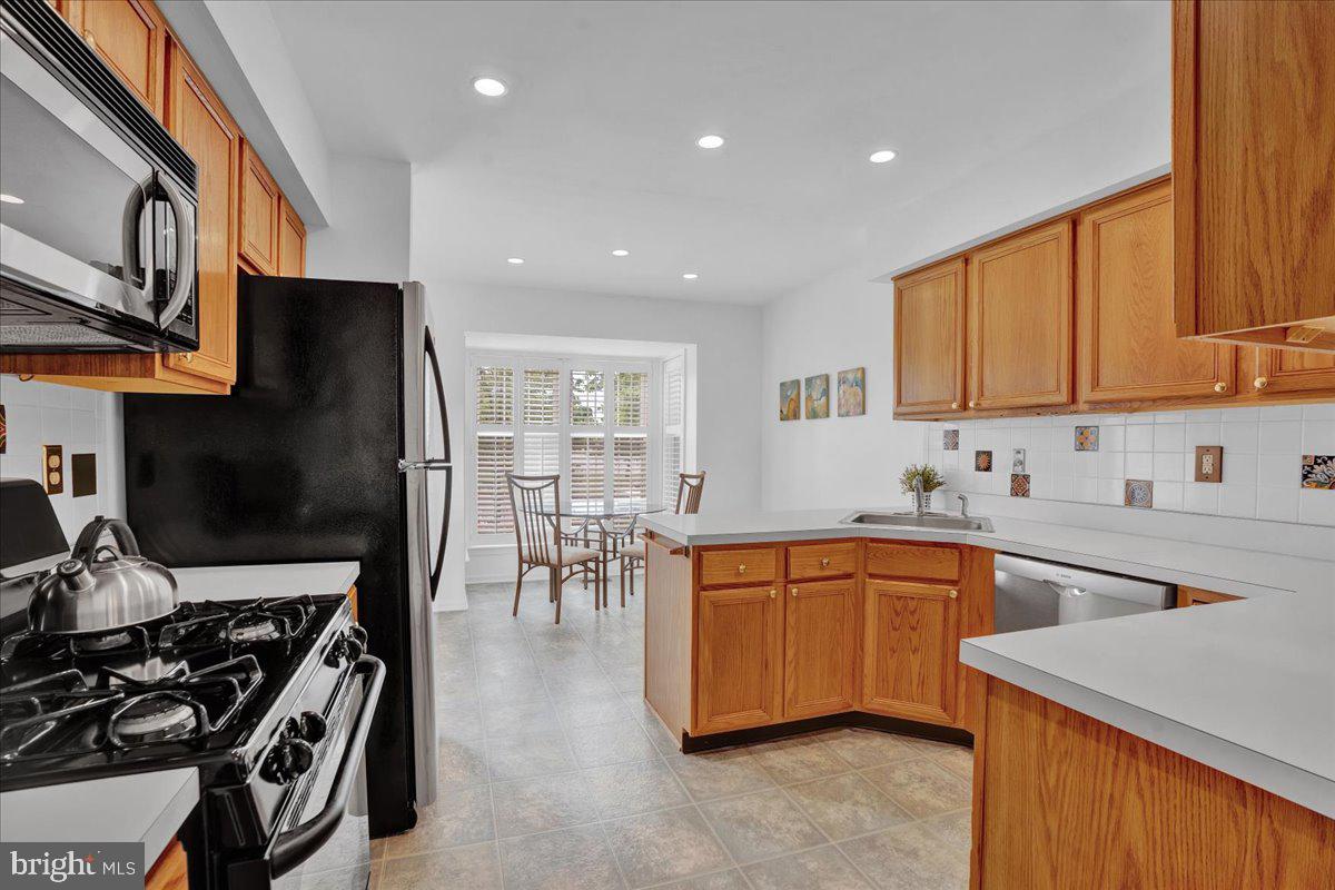 528 Greenwood Ct