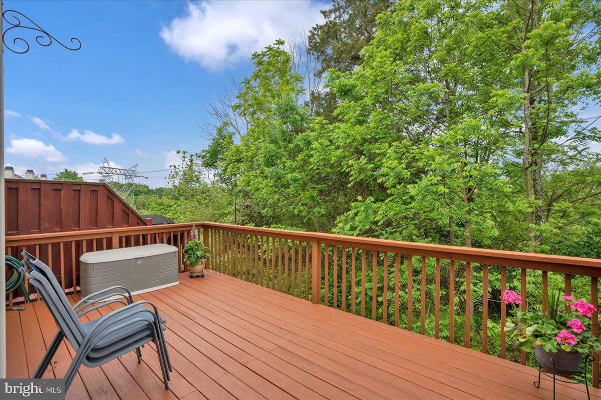 528 Greenwood Ct