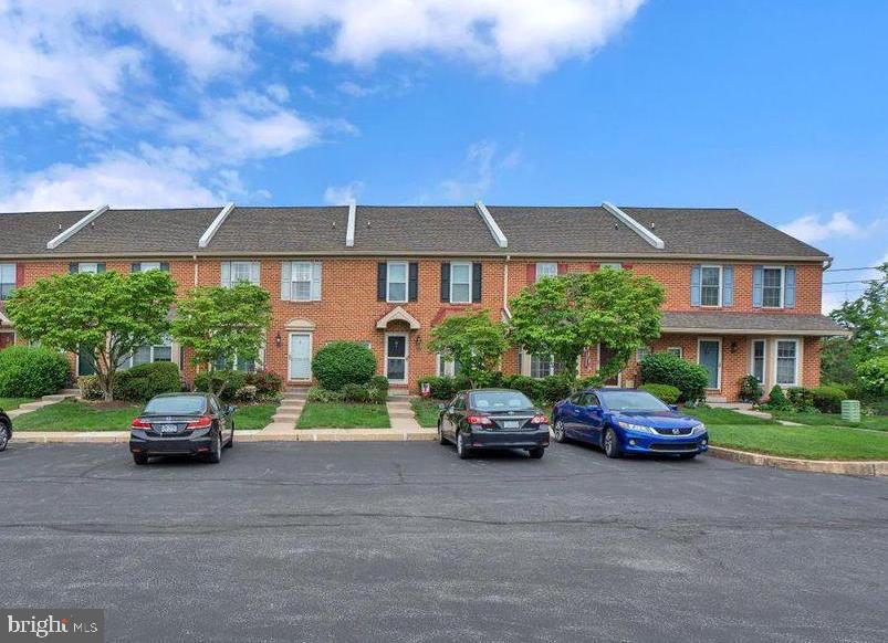 528 Greenwood Ct