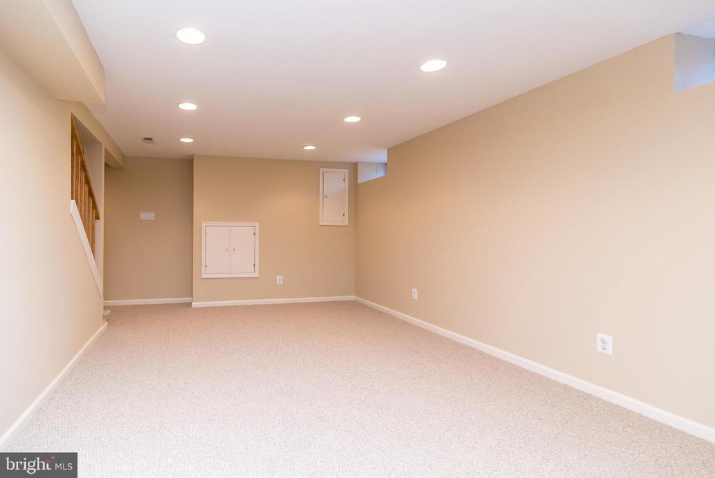 1443 Wynnemoor Way