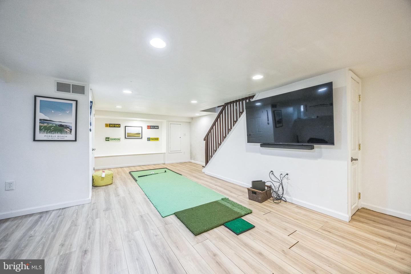 1409 Suffolk Ln