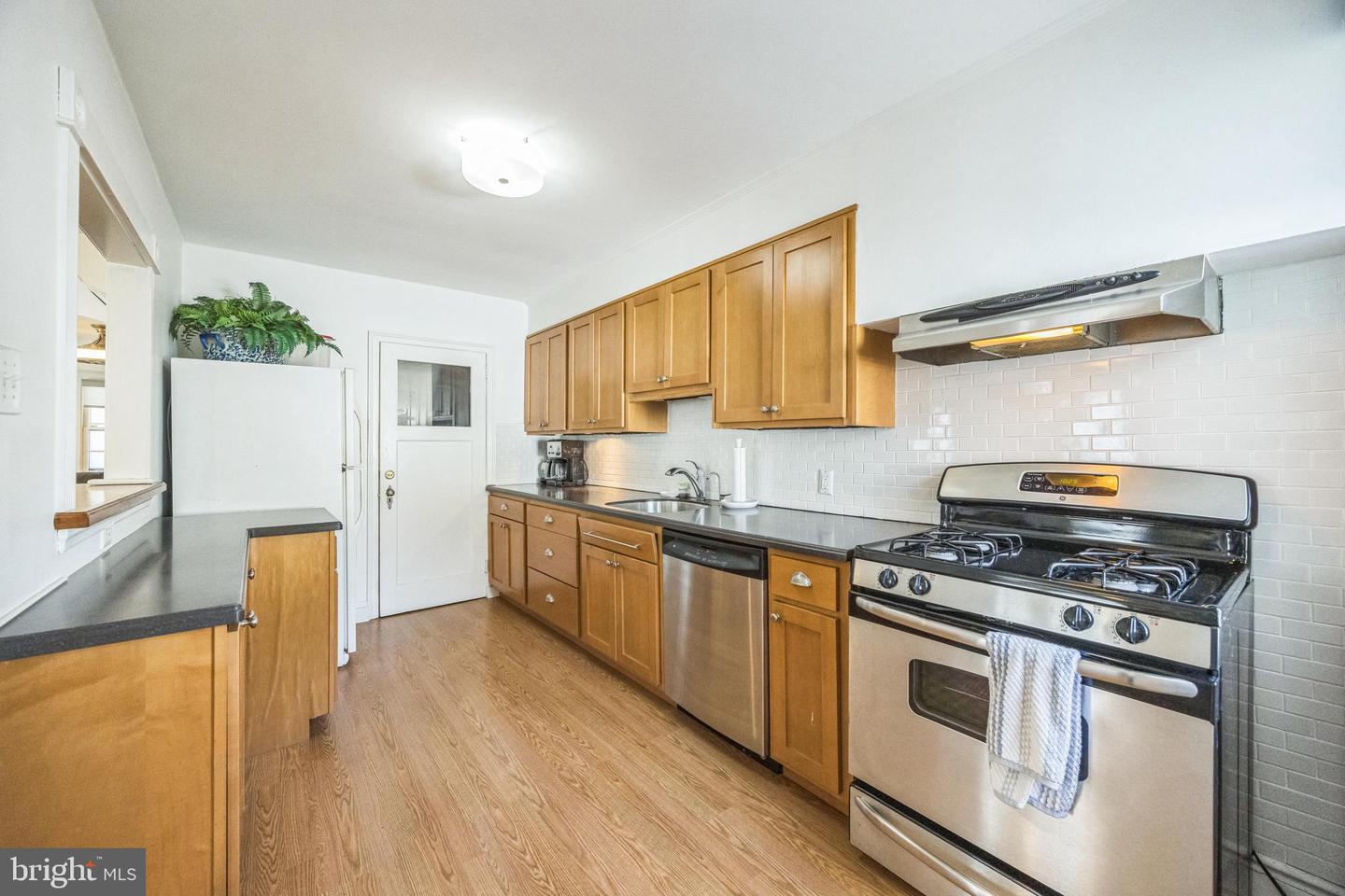 1409 Suffolk Ln