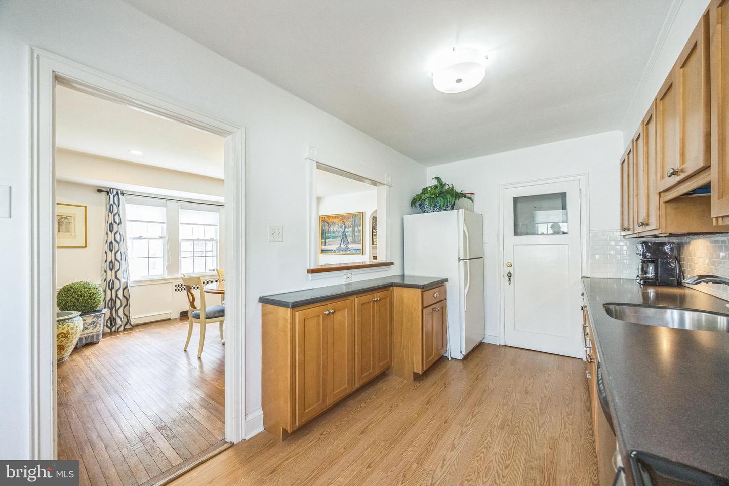 1409 Suffolk Ln