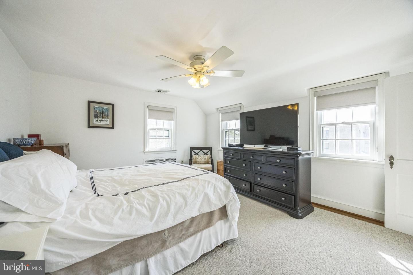 1409 Suffolk Ln