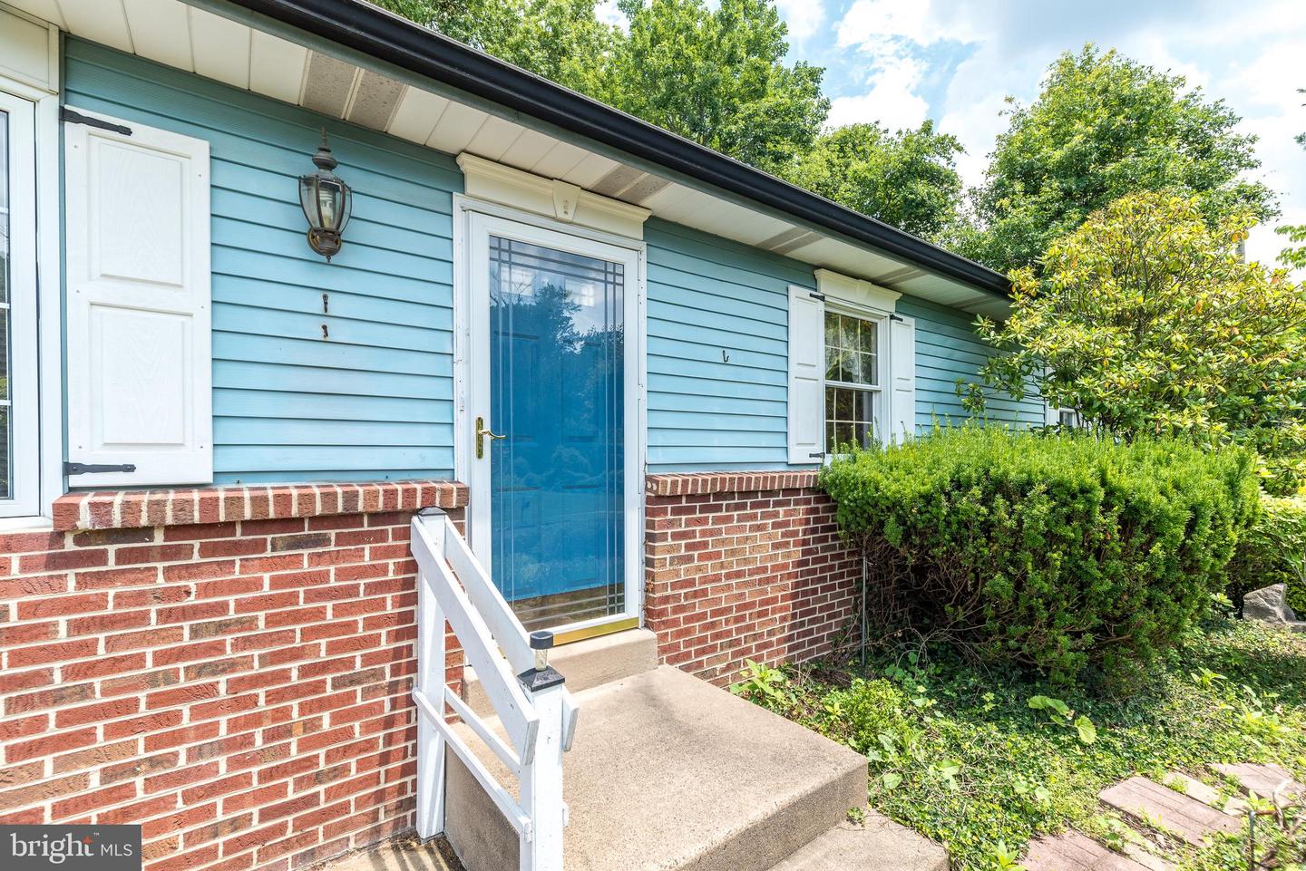 2545 Pioneer Rd