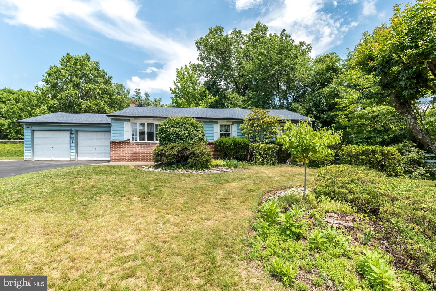 2545 Pioneer Rd