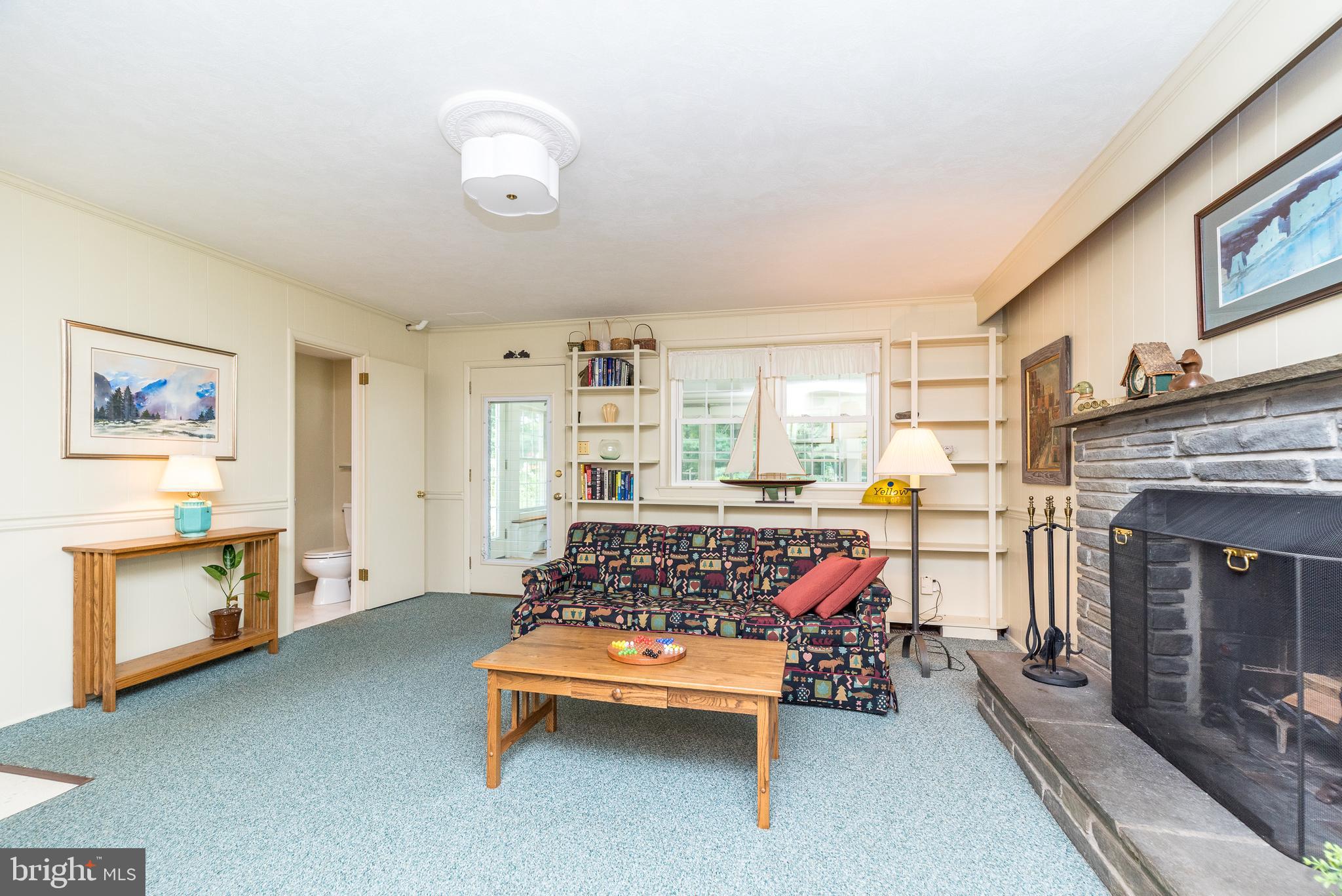 884 Parkwood Rd
