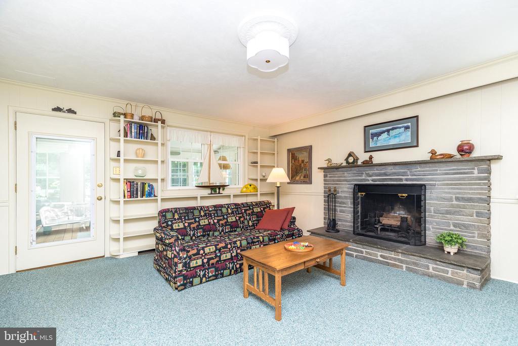 884 Parkwood Rd