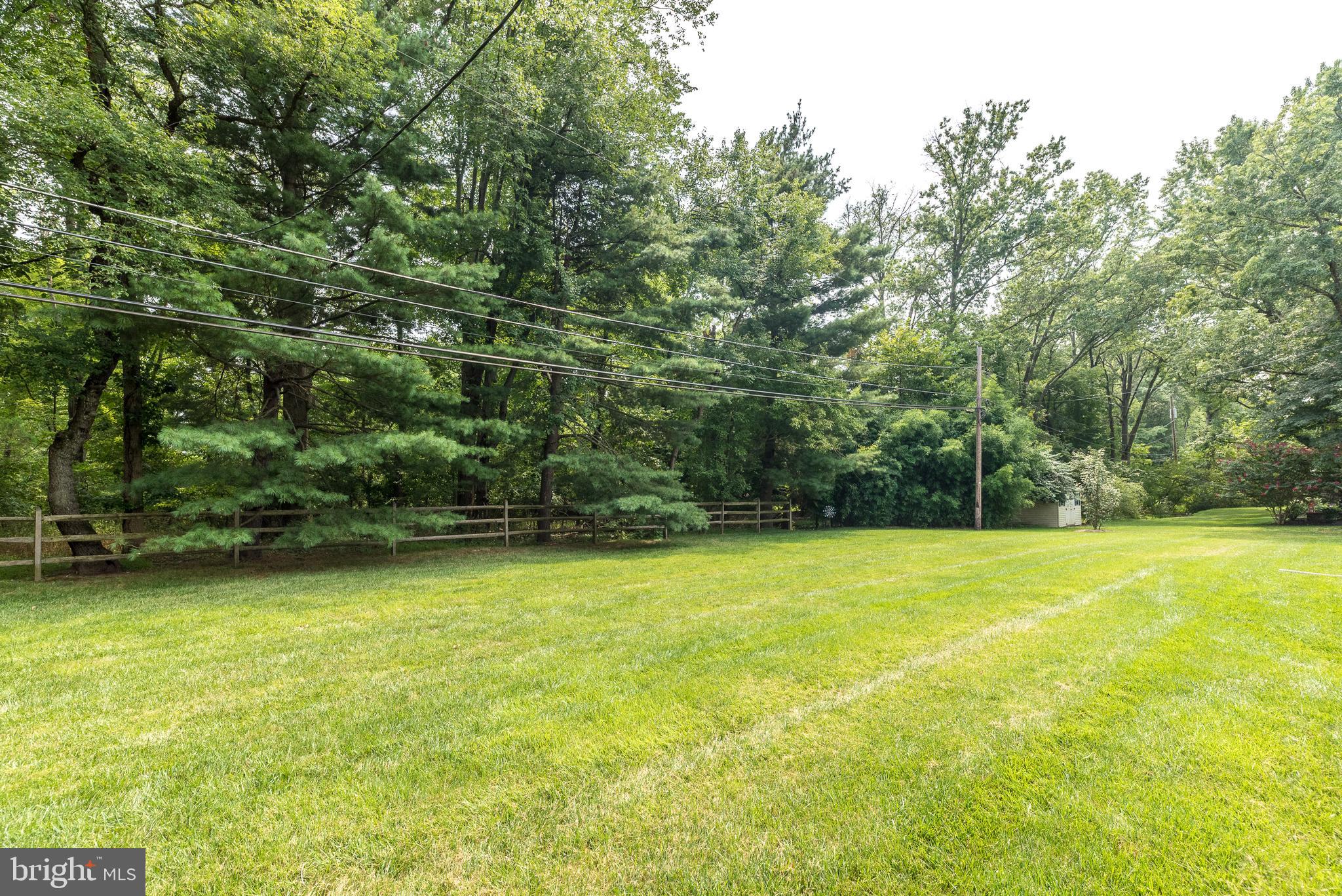 884 Parkwood Rd