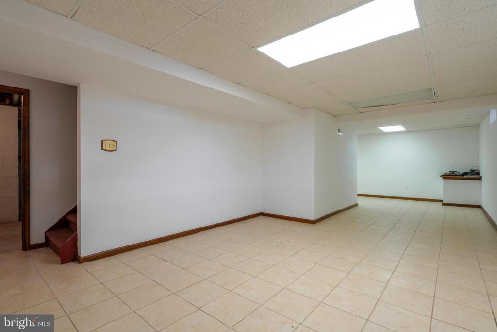 636 EAGLE LANE