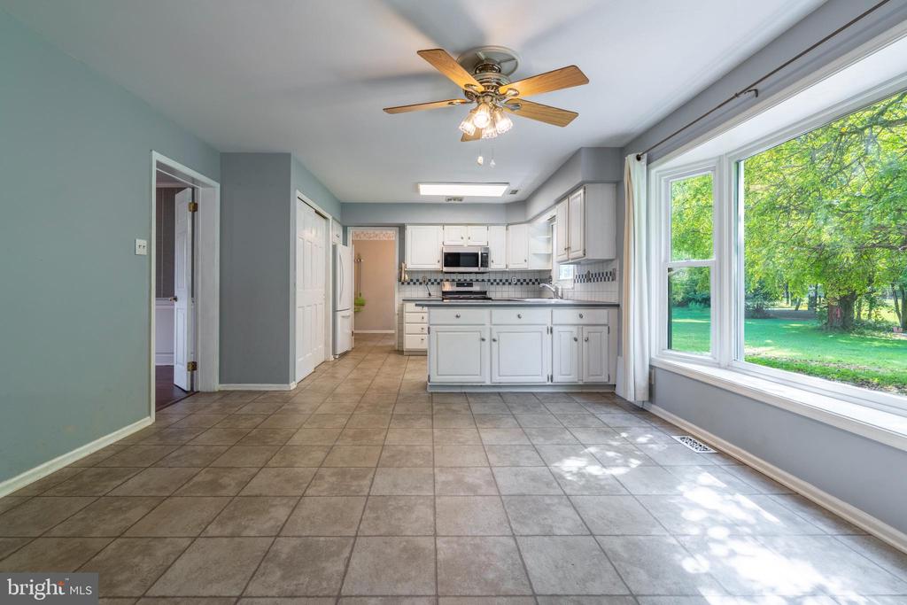 636 EAGLE LANE