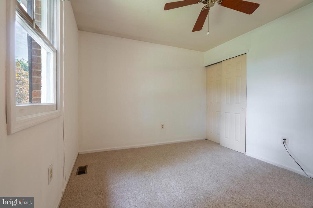 636 EAGLE LANE