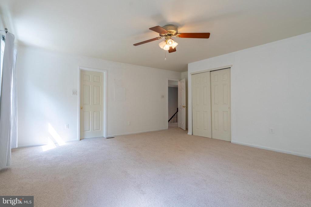 636 EAGLE LANE