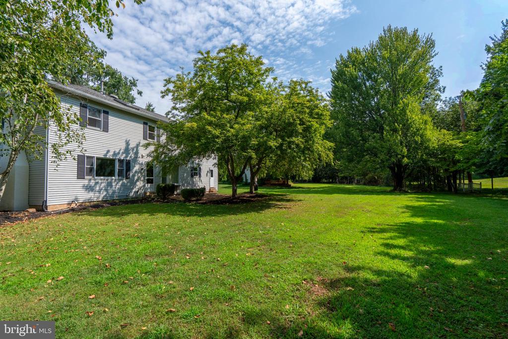 636 EAGLE LANE