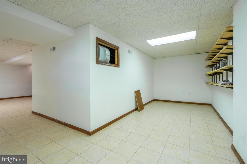 636 EAGLE LANE