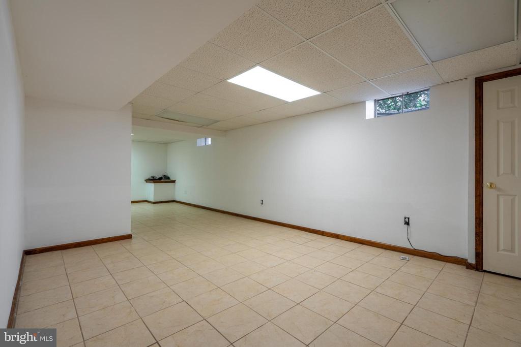 636 EAGLE LANE