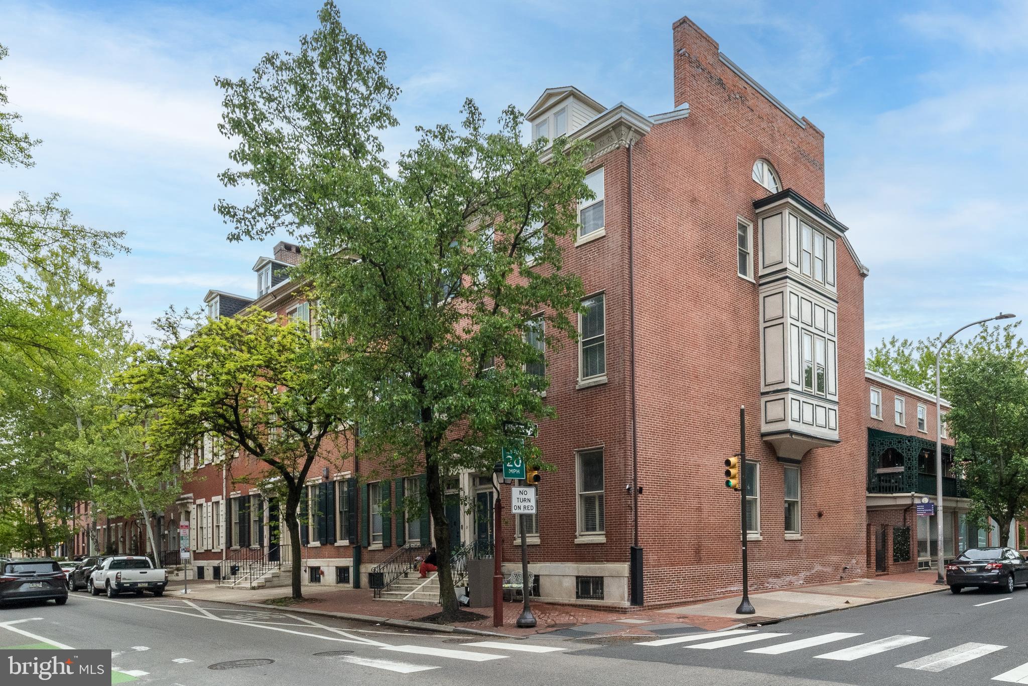 736 PINE STREET 38 I