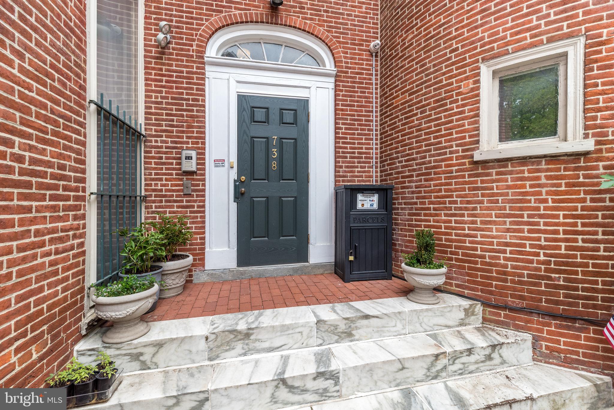 736 PINE STREET 38 I