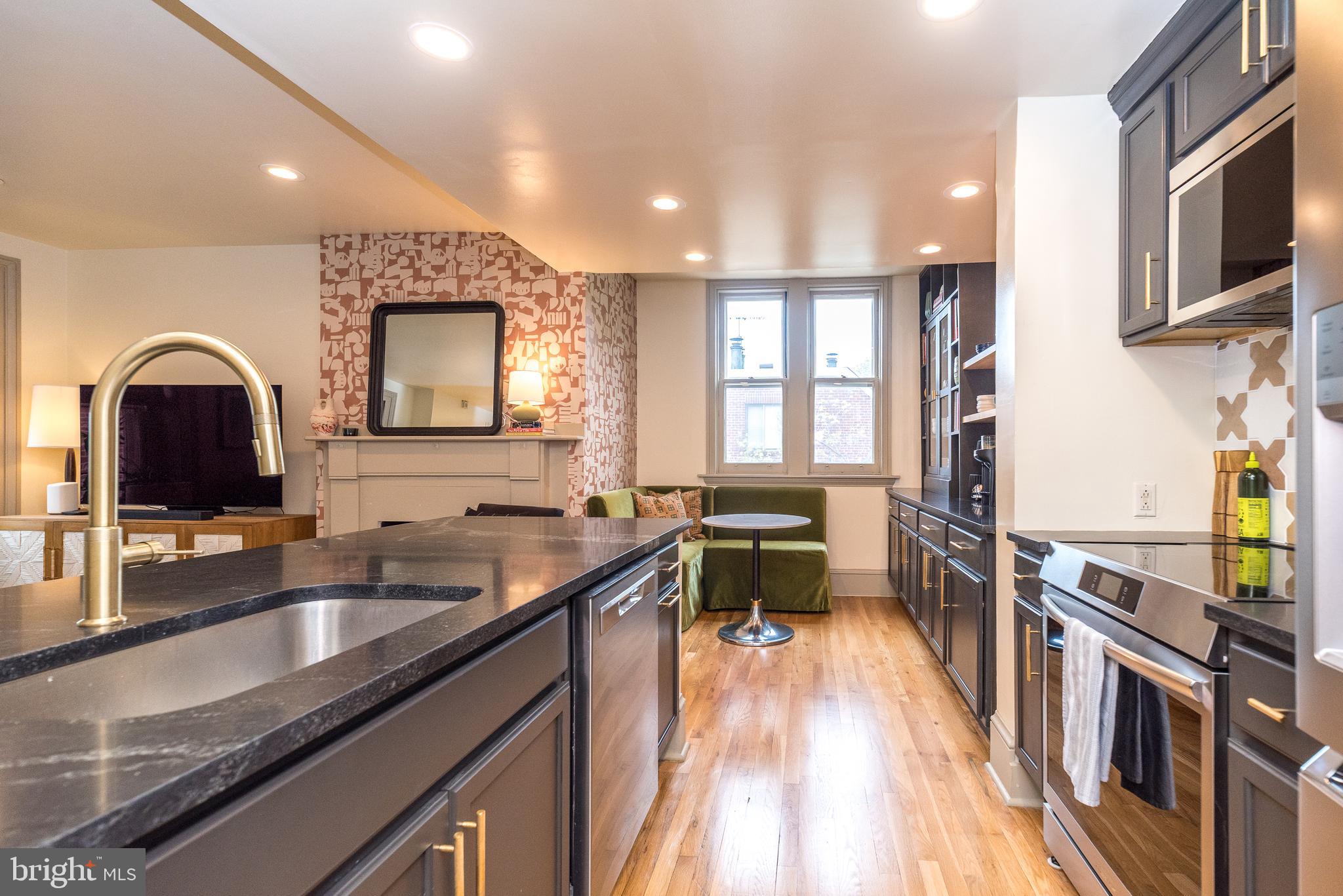 736 PINE STREET 38 I