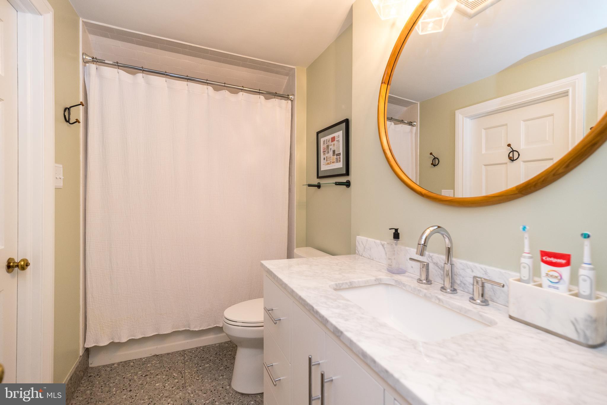 736 PINE STREET 38 I