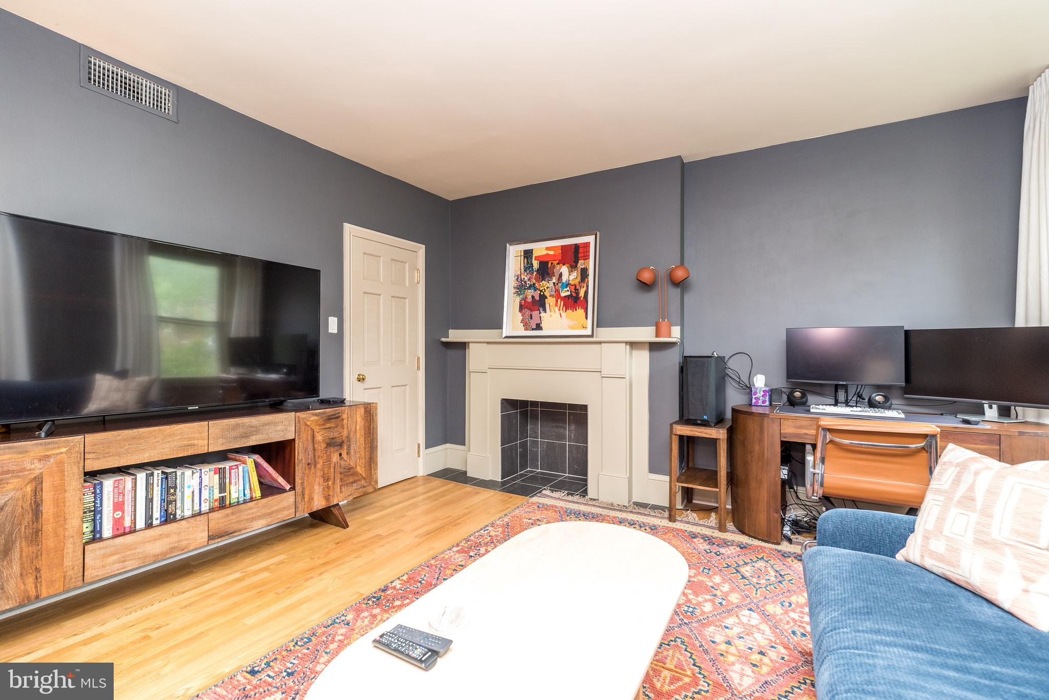 736 PINE STREET 38 I