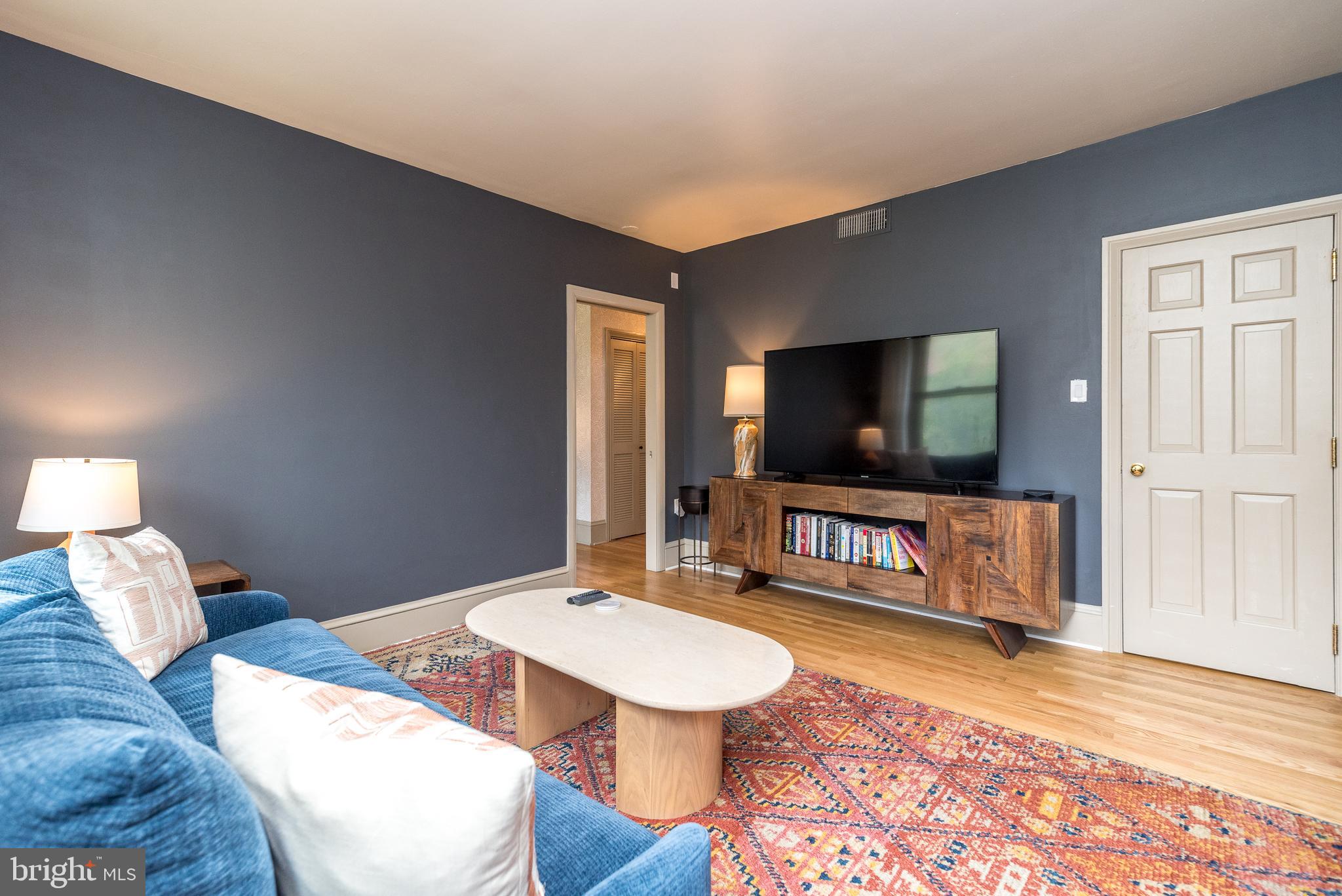 736 PINE STREET 38 I