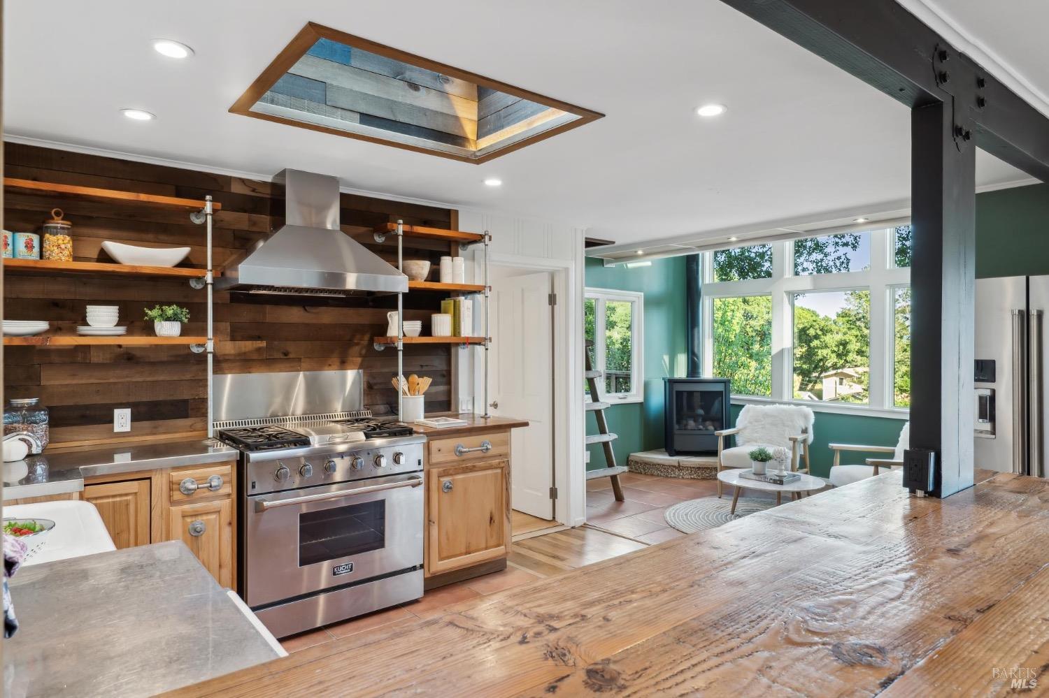 7 Upper Ridgeway Ave