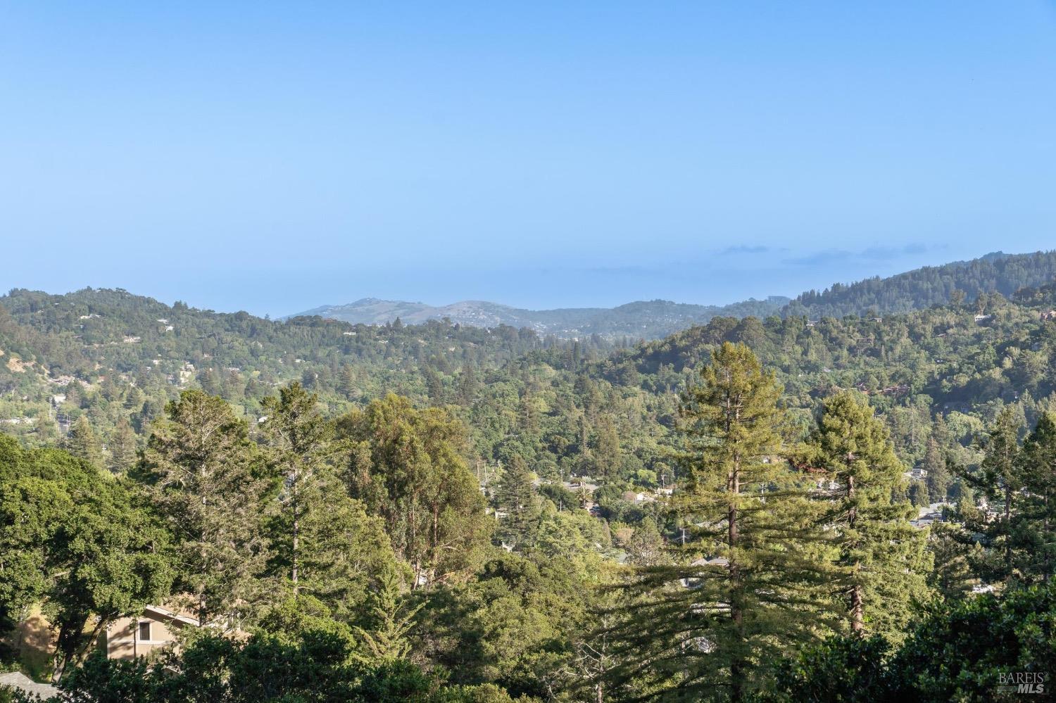 7 Upper Ridgeway Ave