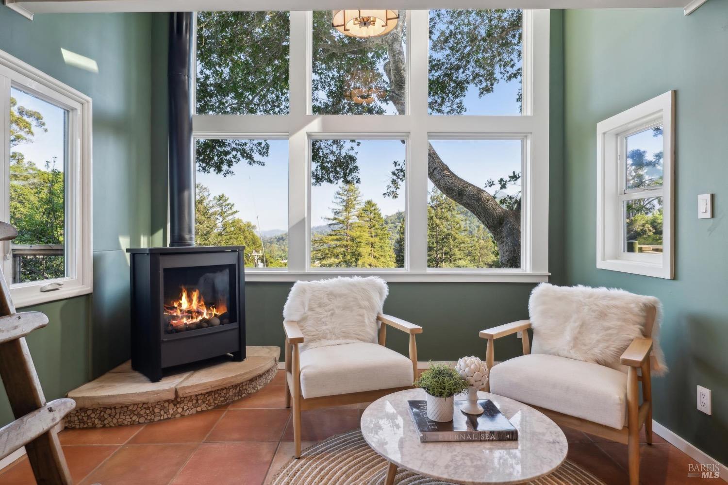 7 Upper Ridgeway Ave