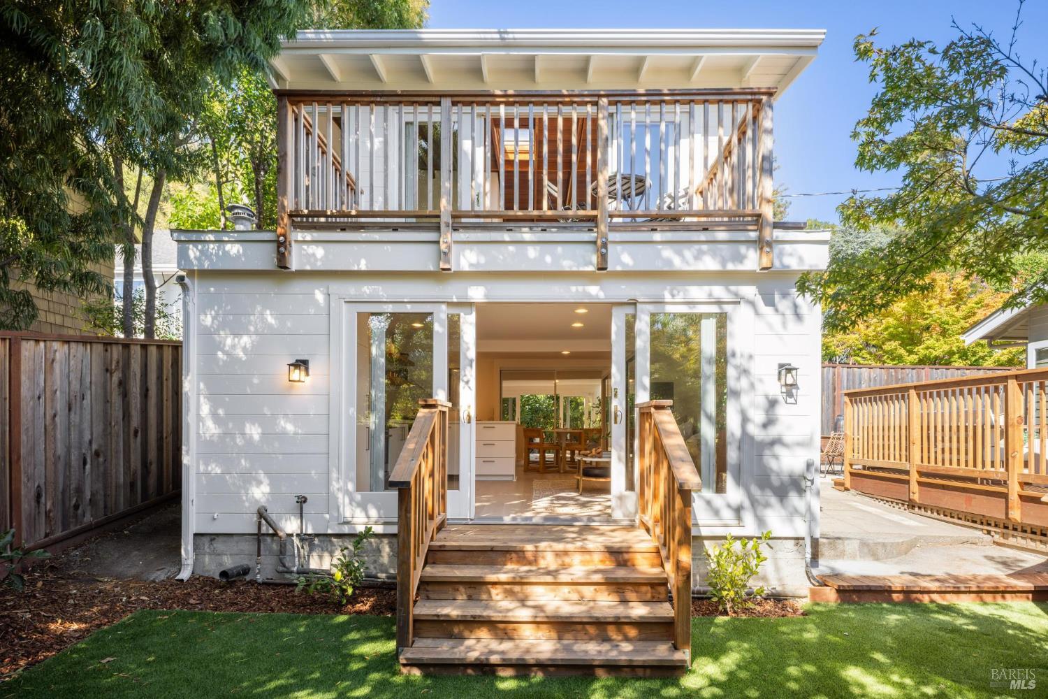 11 Stetson Ave