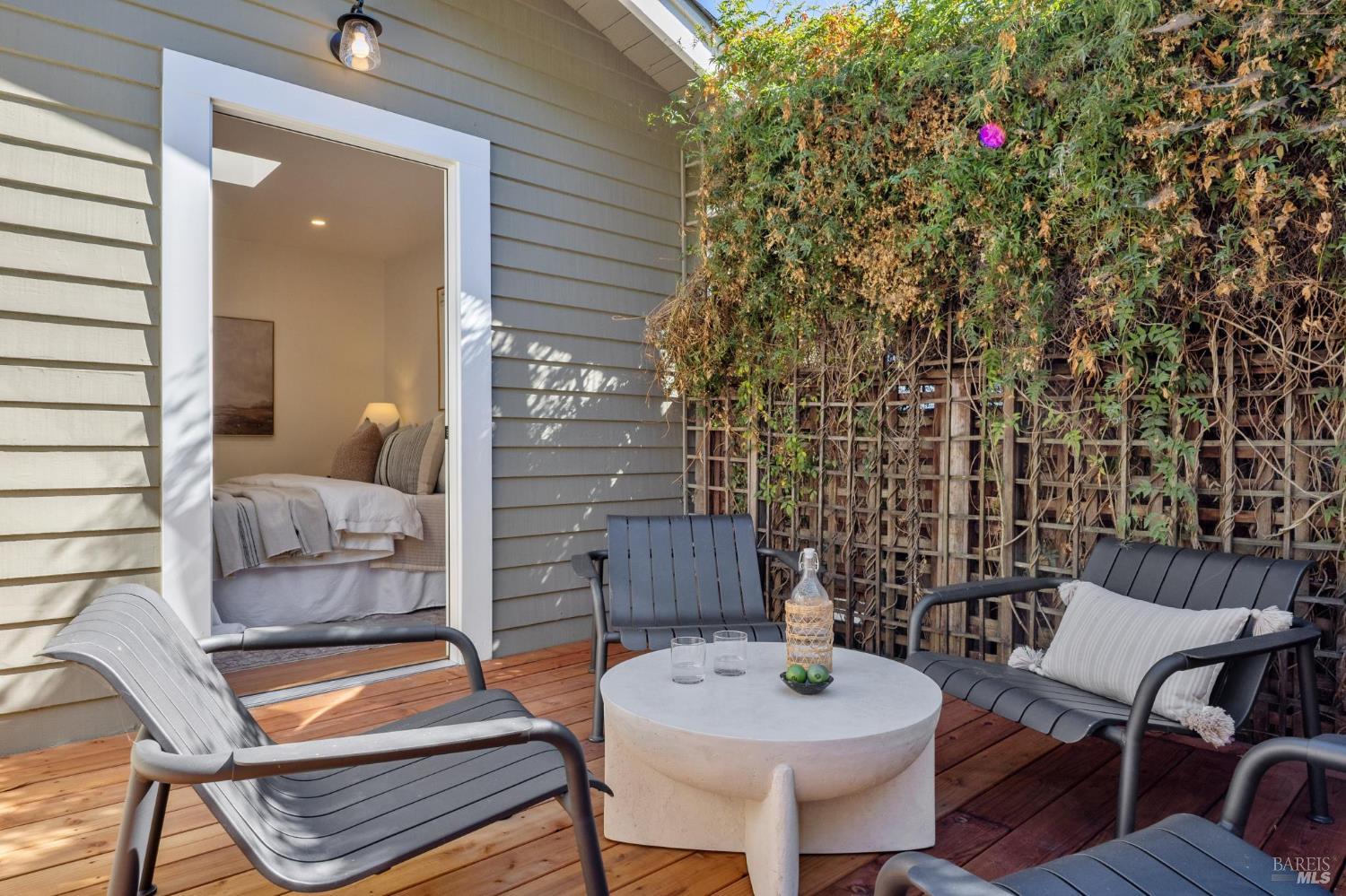 11 Stetson Ave